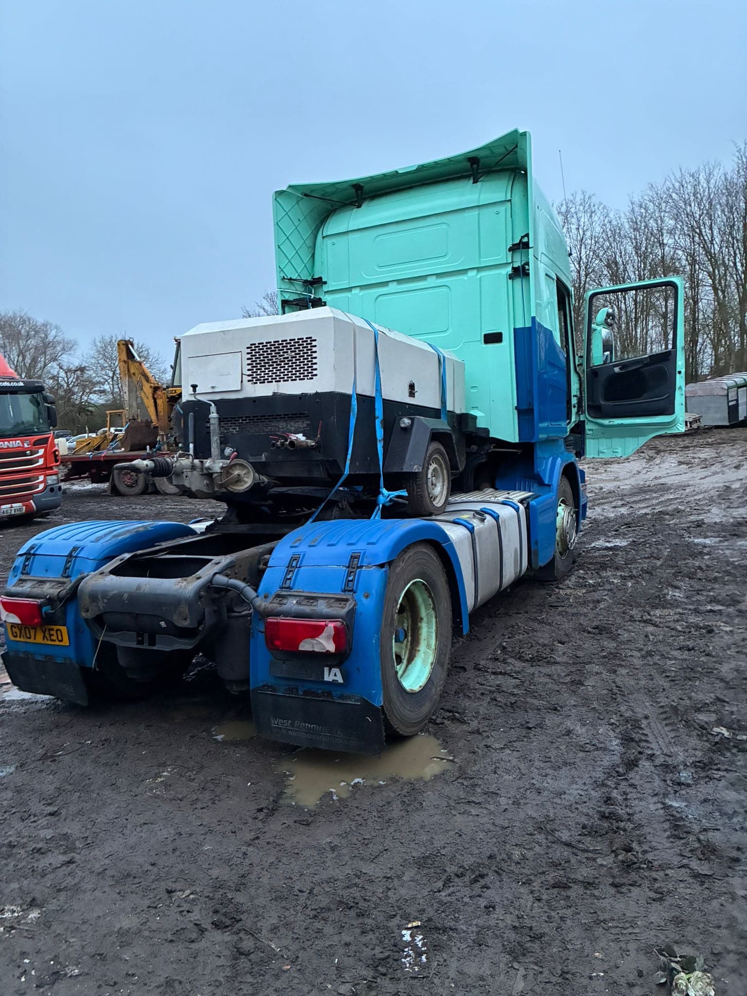 Tractor unit transport